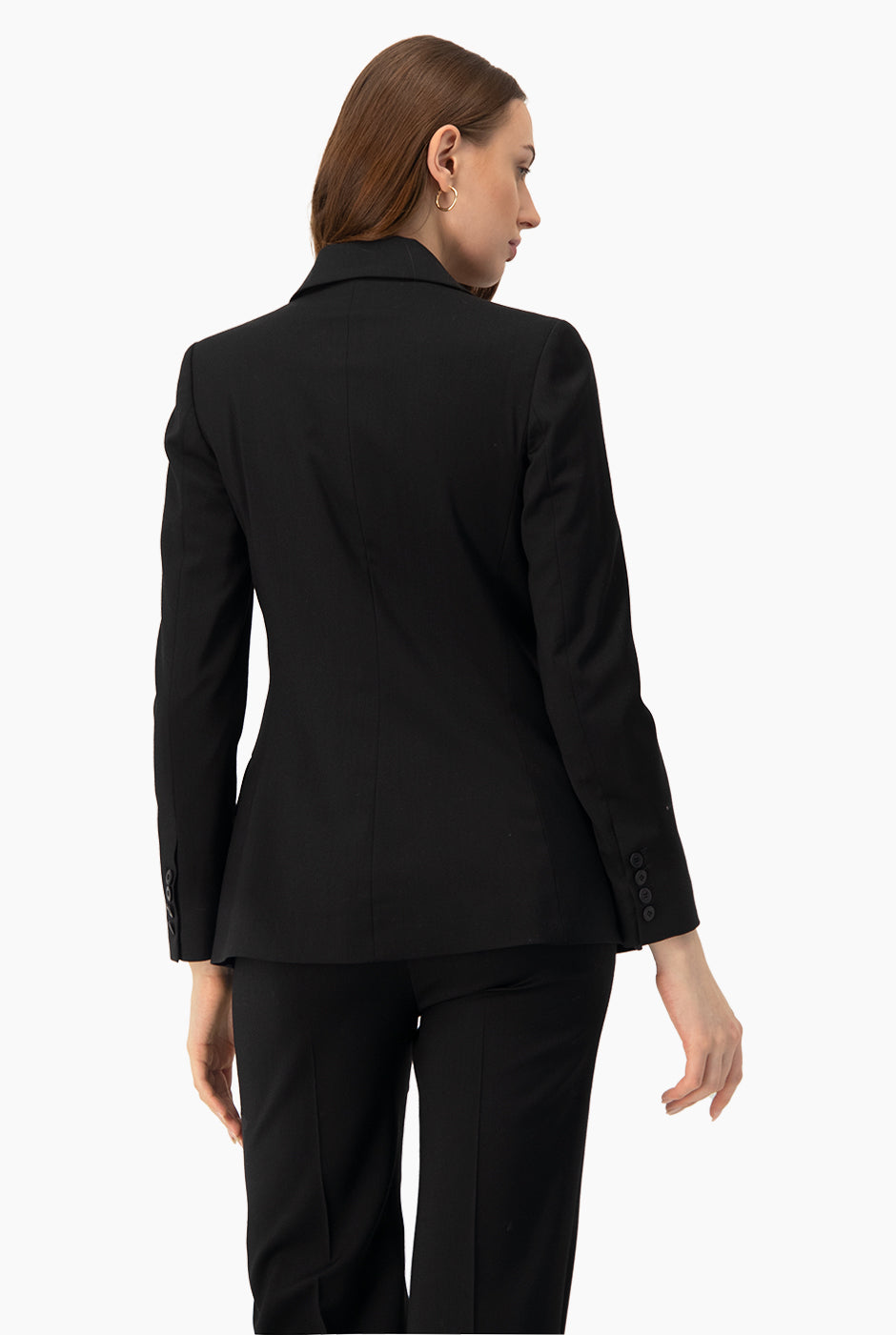 Saco negro cruzado con botones y bolsillos