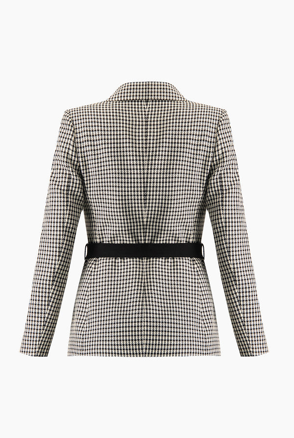 Saco con bolsillos y cinturon