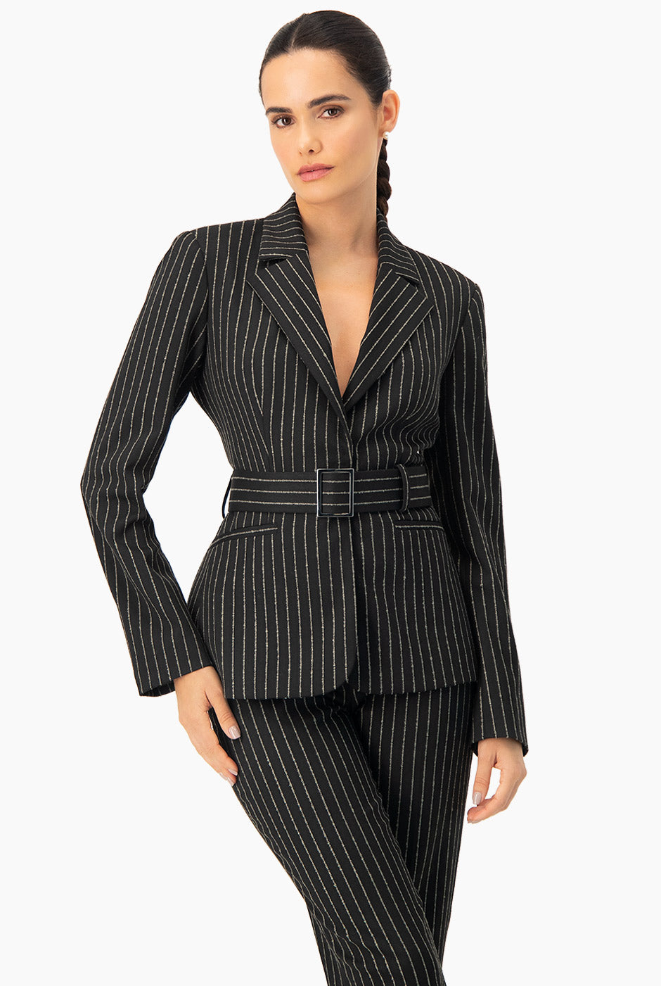 Saco blazer cruzado negro con rayas y cinturón