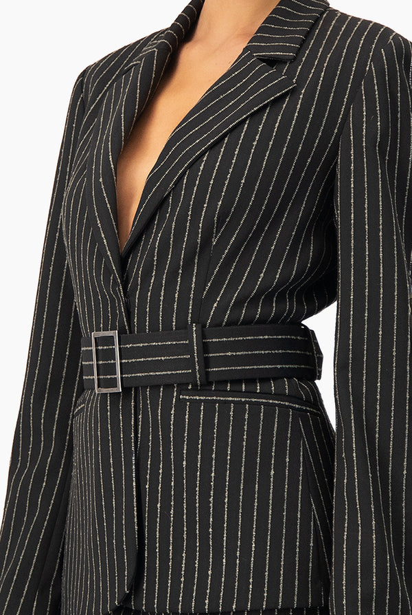 Saco cruzada con cinturon