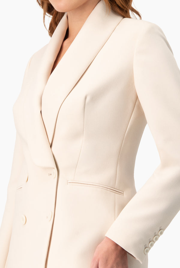 Saco liso y doble botonadura