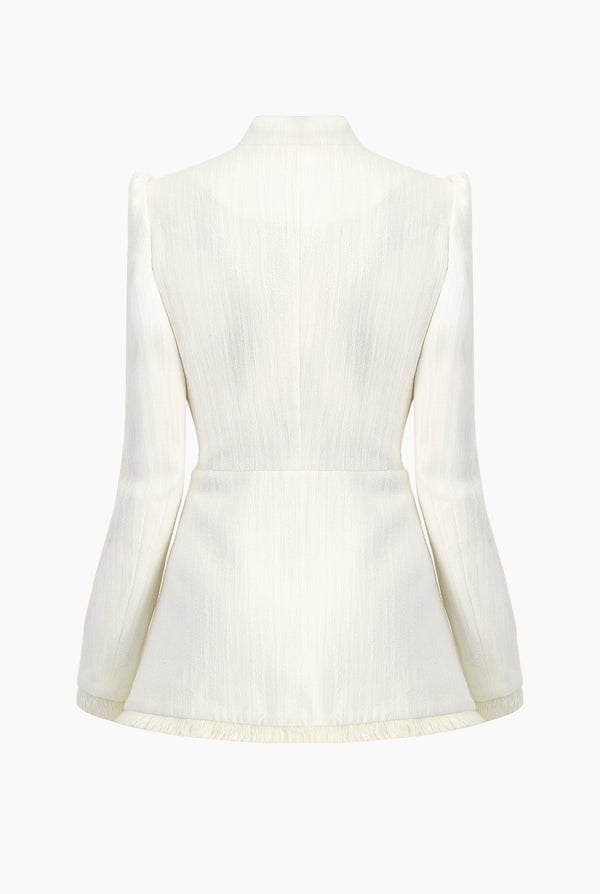 Saco de botones con flecos en bajo