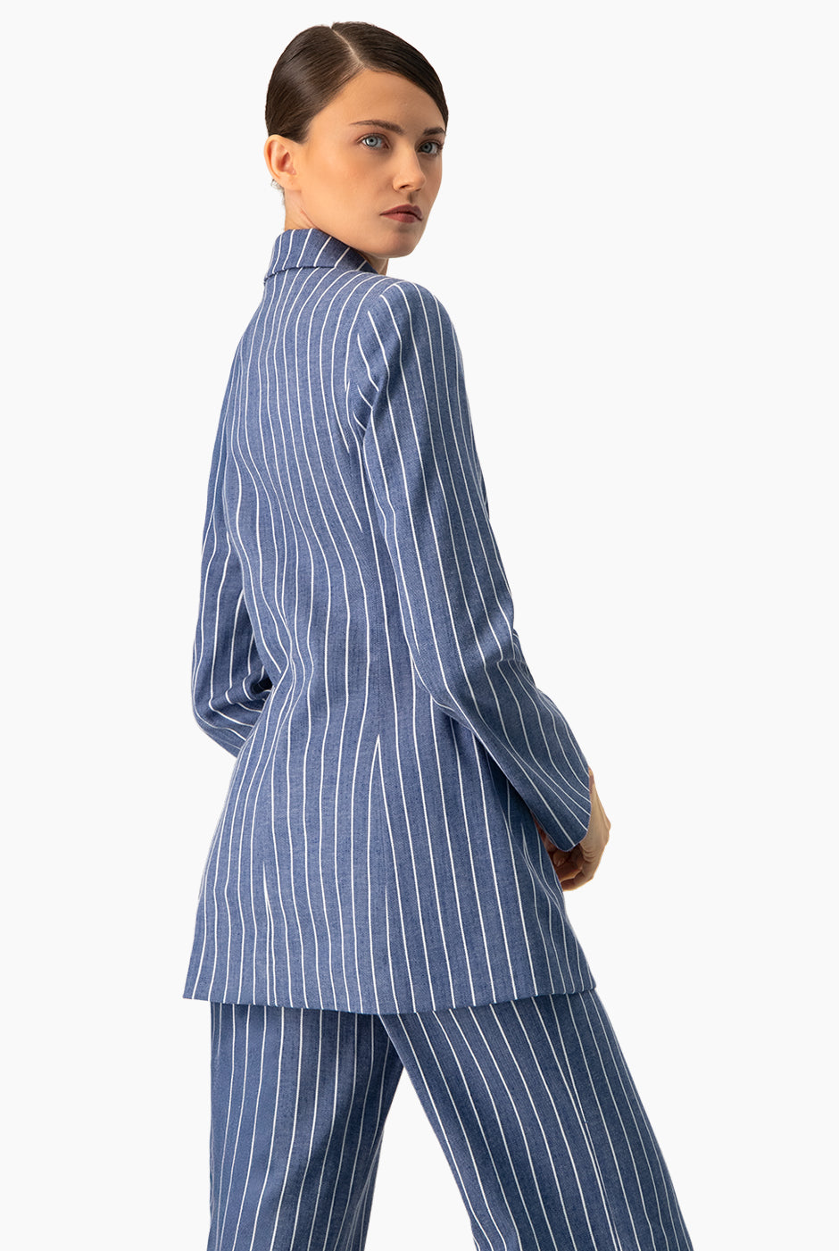 Blazer cruzado de rayas azul con doble botonadura