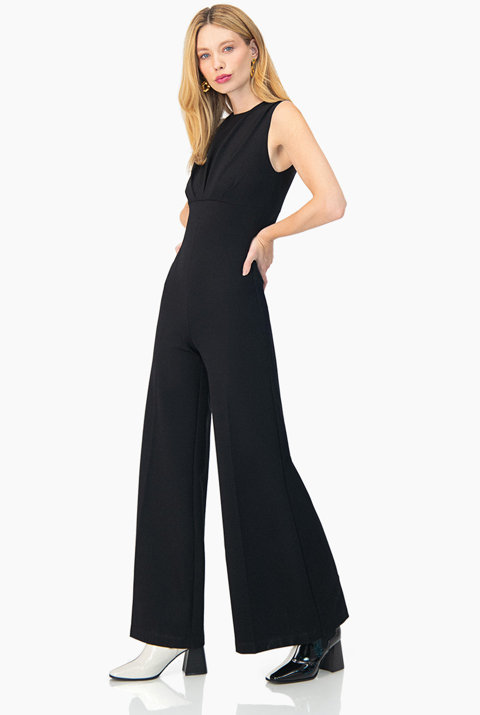 Jumpsuit de pierna amplia sin mangas