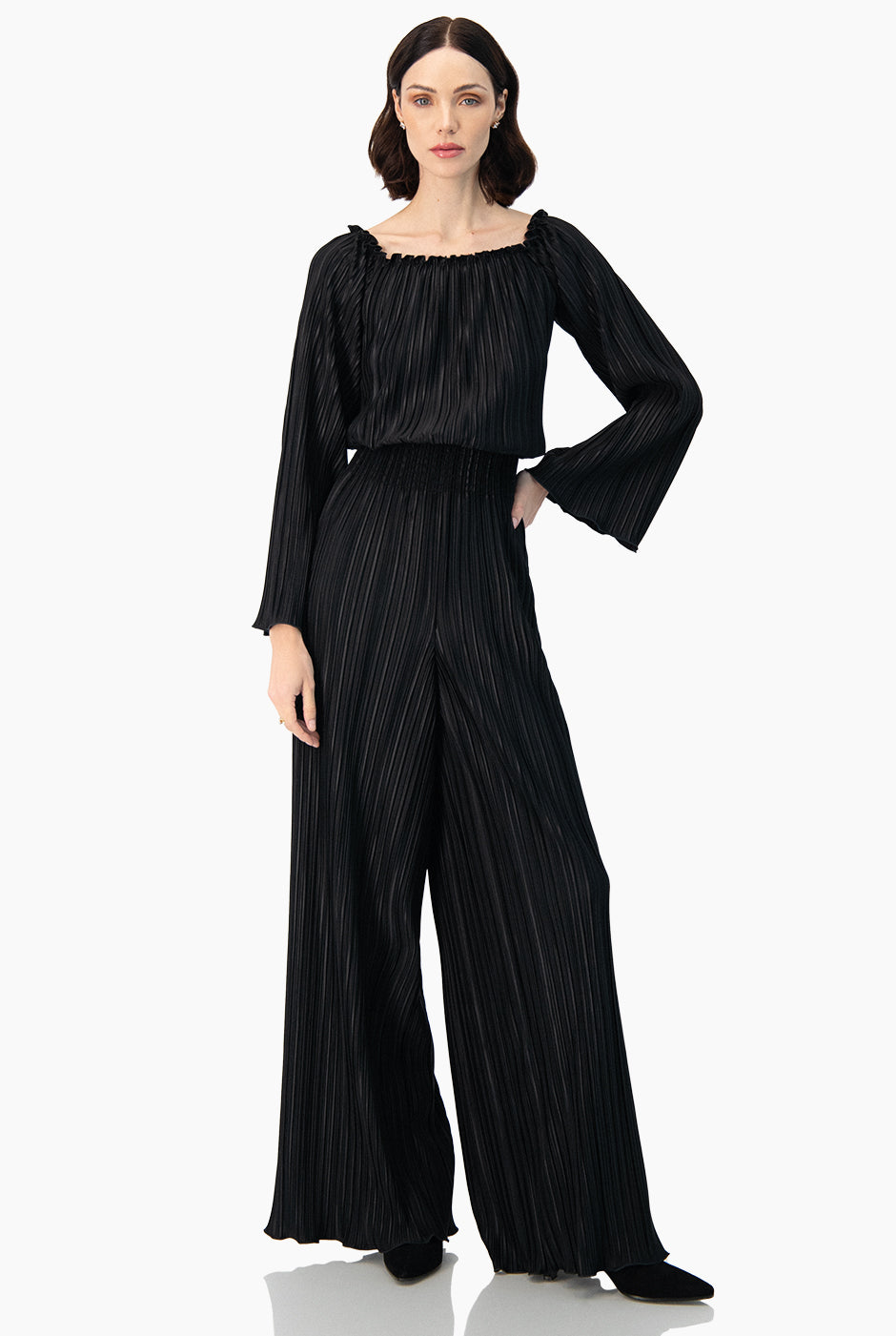 Jumpsuit de pierna amplia y hombros descubiertos