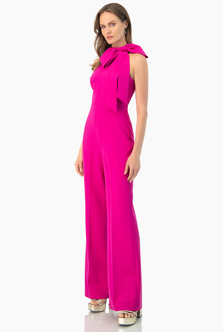 Jumpsuit en tono fucsia sin mangas