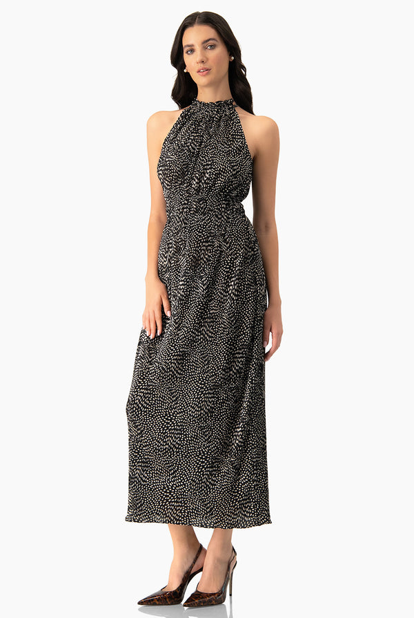 Vestido largo en tela plisada