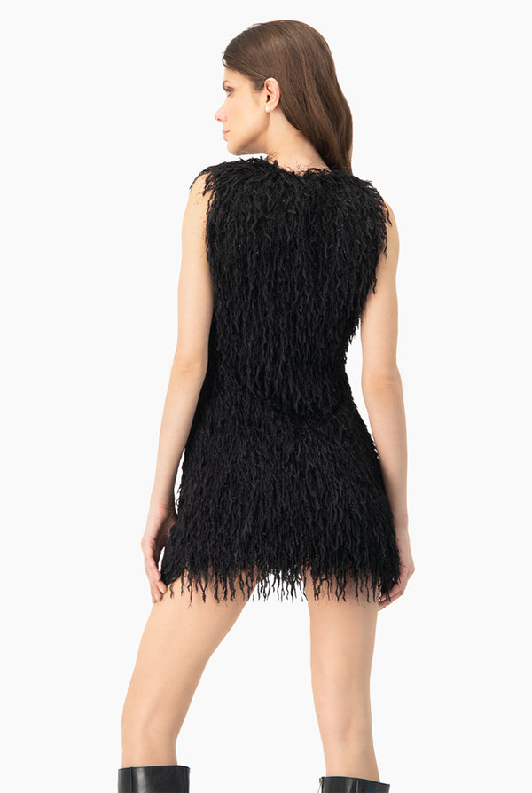 Vestido corto en tono negro