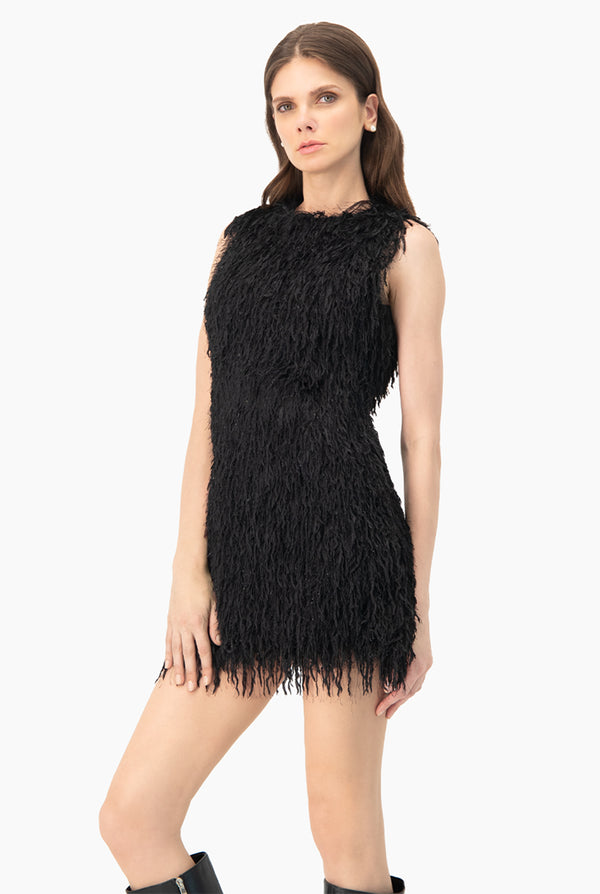 Vestido corto en tono negro