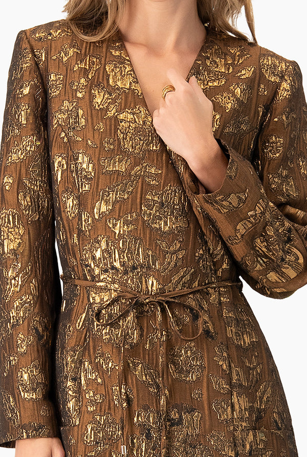 Vestido corto escote V y bolsillos