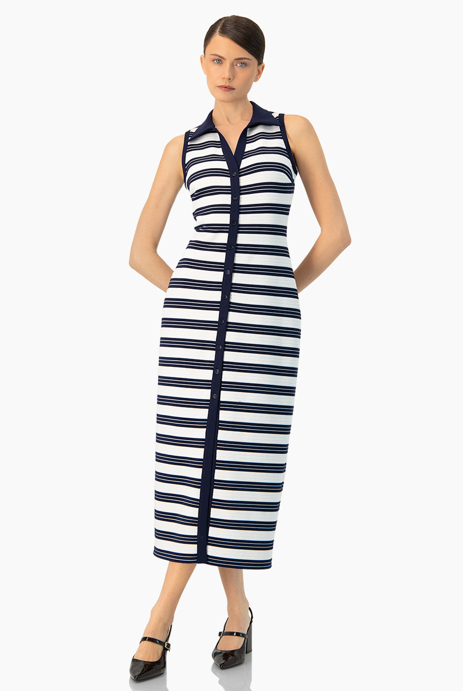 Vestido largo rayado sin mangas azul marino con escote en V