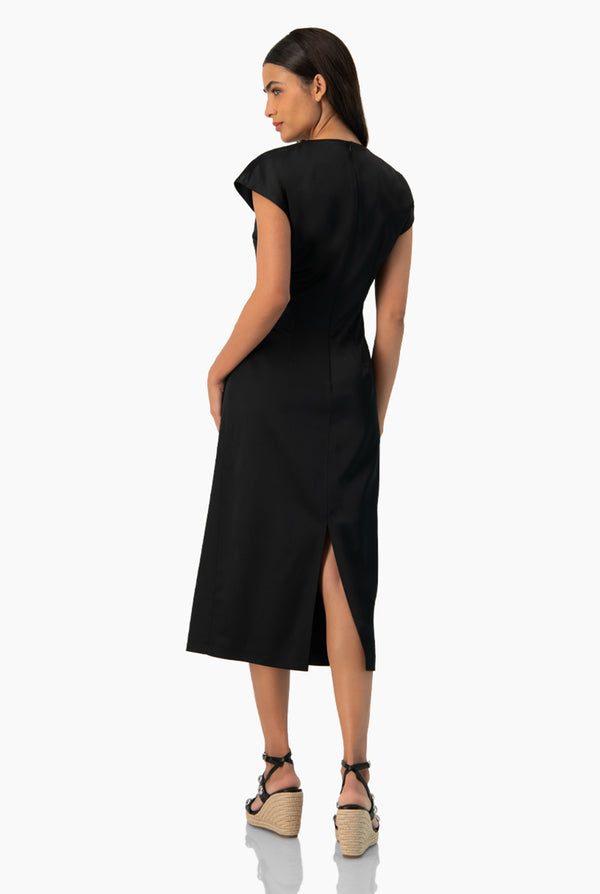 Vestido negro de hombro caido