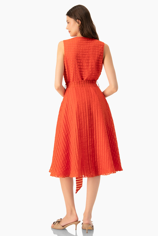 Vestido en linea A con cinta