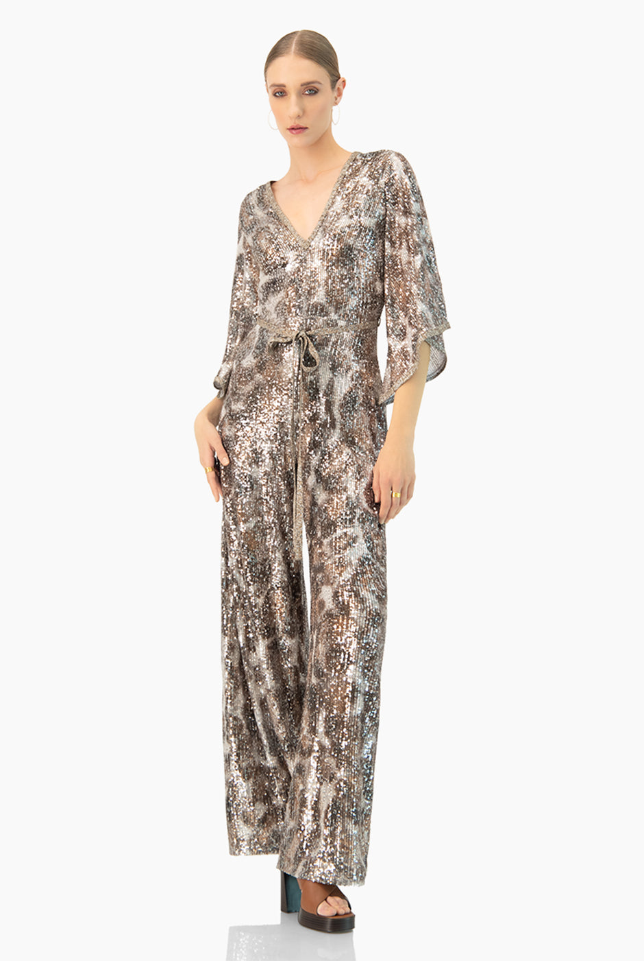 Jumpsuit cobre de lentejuelas con escote en V y manga larga