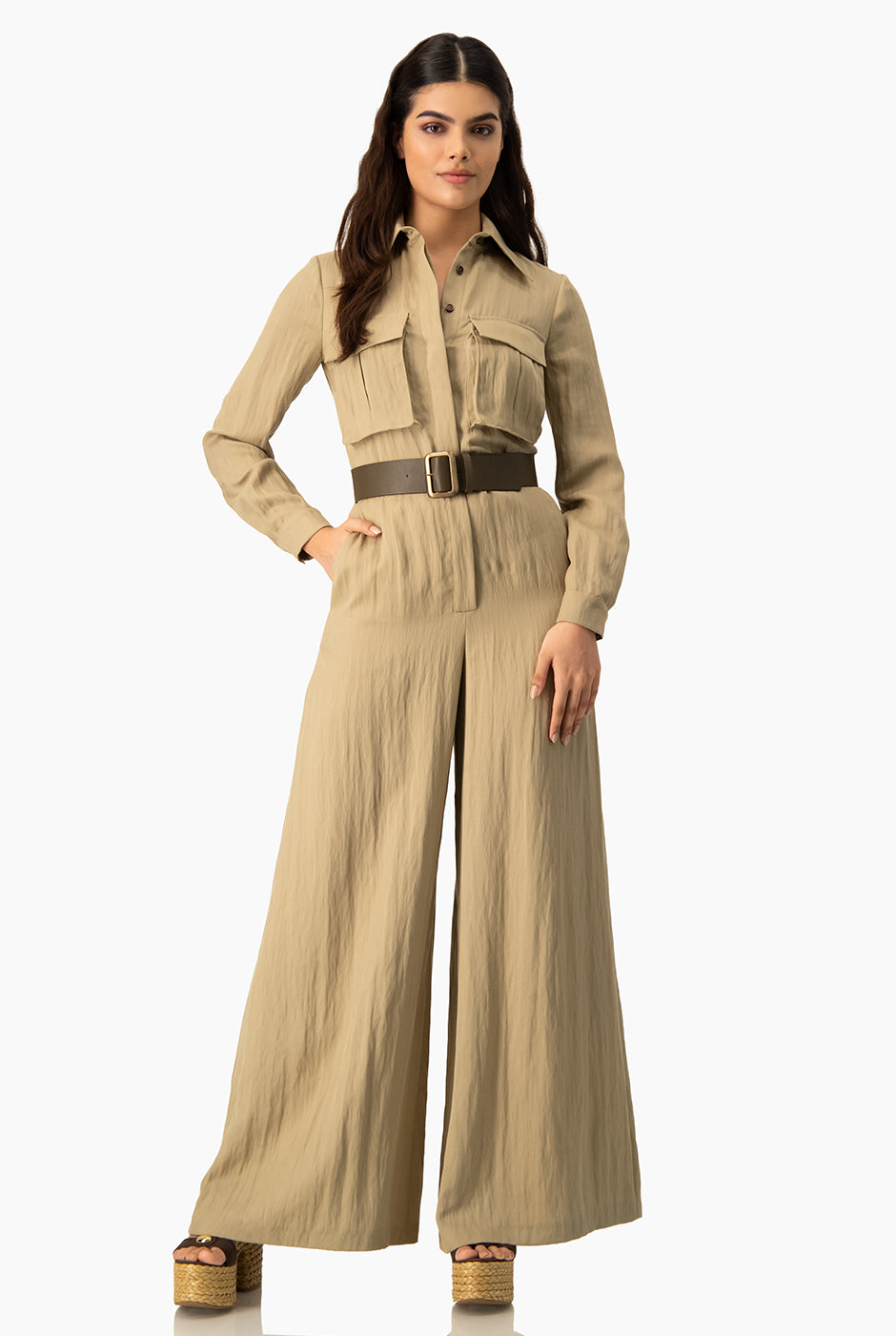 Jumpsuit verde olivo de pierna ancha con cinturón y bolsillos