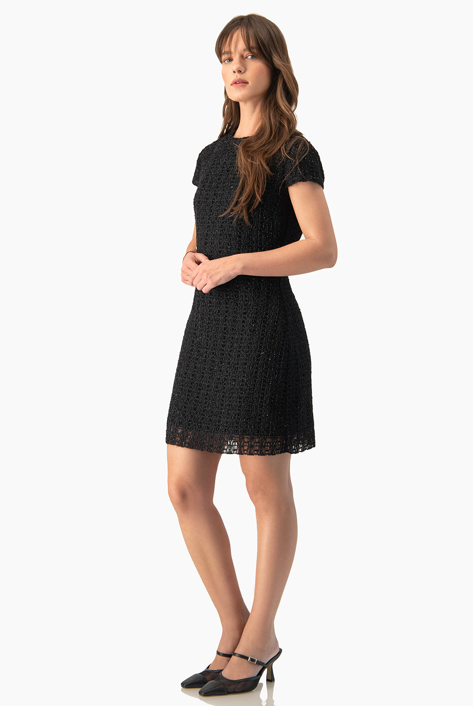 Vestido Ivonne corto negro con detalle de chaquira
