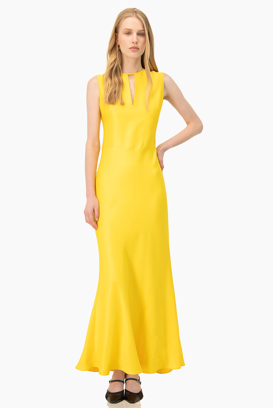 Vestido largo amarillo Ivonne sin mangas con escote en V