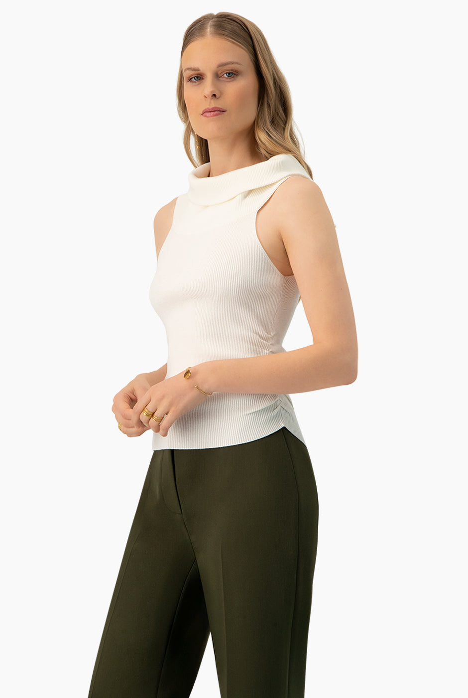 Top Rib Off-Shoulders en tejido acanalado color hueso