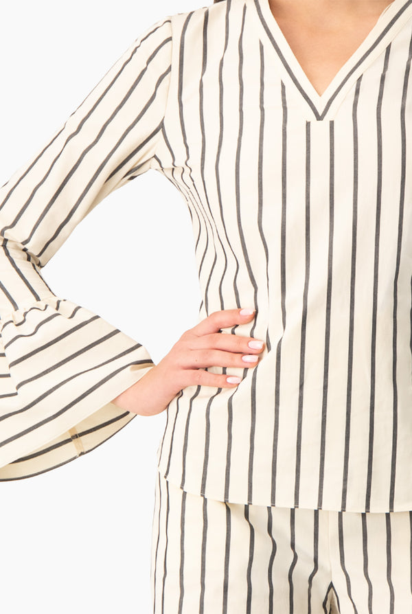 Camisa rayada de escote en V