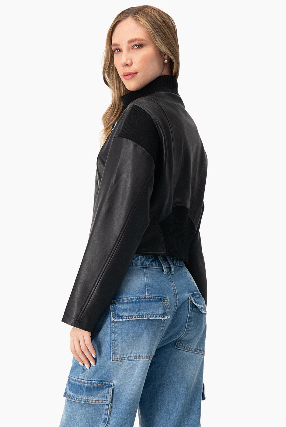 Chaqueta Cropped Cruzada PU