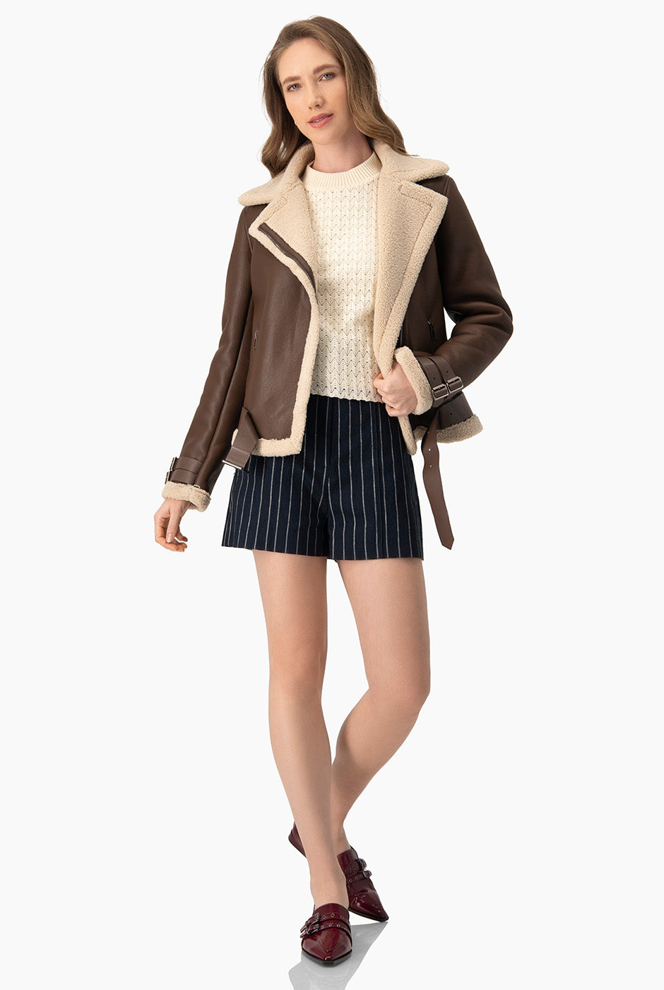 Chamarra biker chocolate en ecopiel con interior teddy y solapa