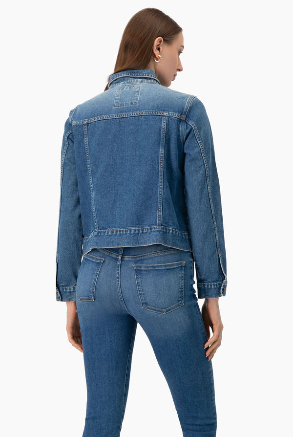 Chamarra denim con bolsillos