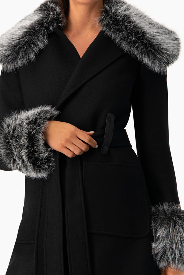 Abrigo largo y peluche color gris