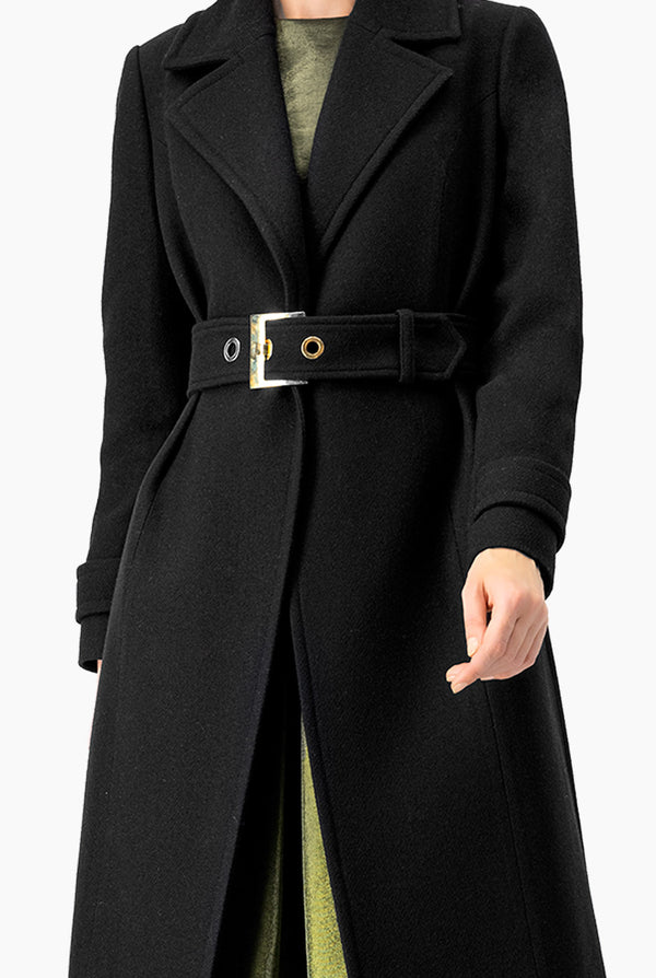 Abrigo largo negro con cinturon