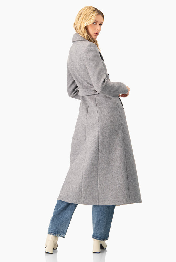 Abrigo largo gris con bolsillos