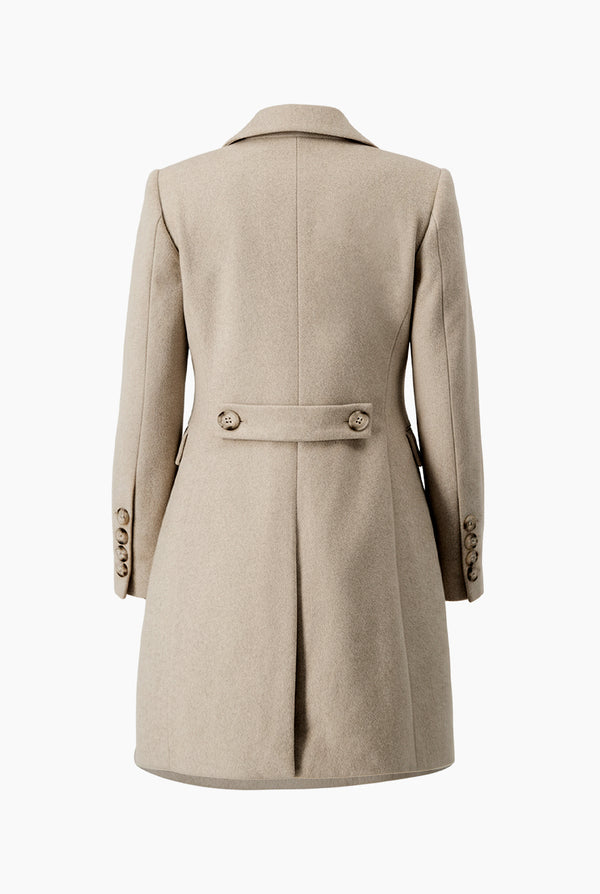 Abrigo largo con botones