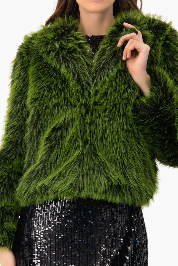 Abrigo corto de peluche verde