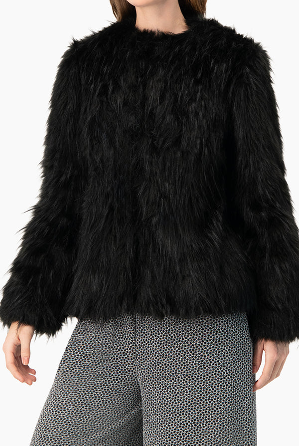 Abrigo negro de pelo sintetico