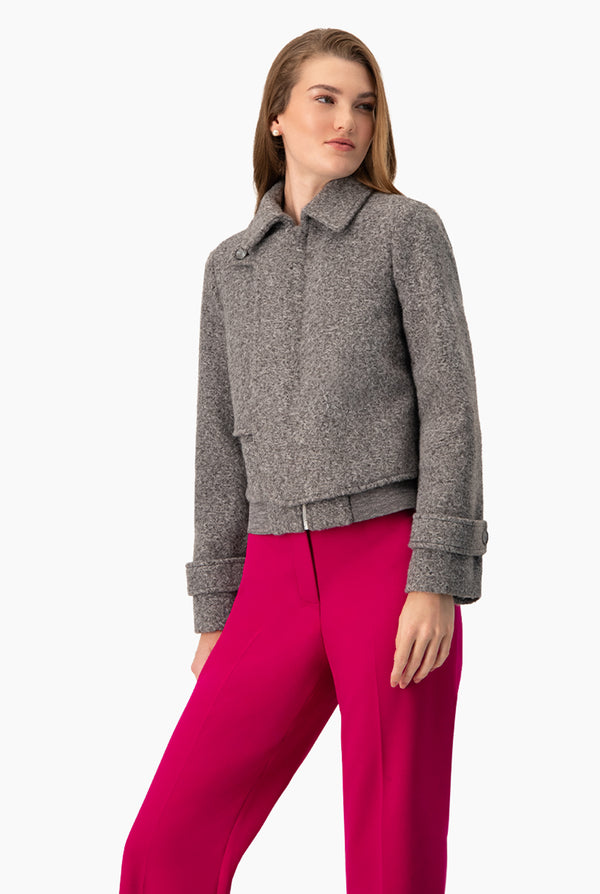 Abrigo corto con cierre