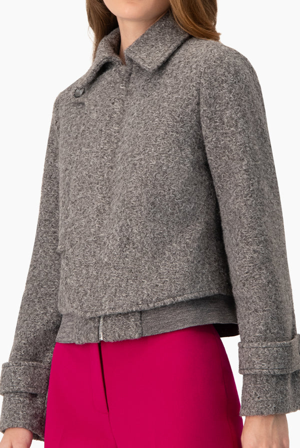 Abrigo corto con cierre