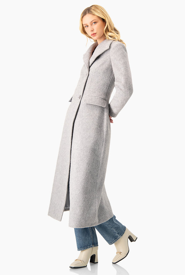Abrigo largo liso de cuello alto