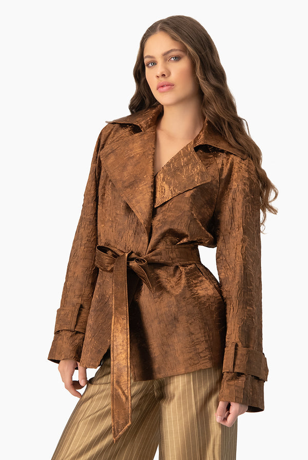 Trench cruzado con cinta