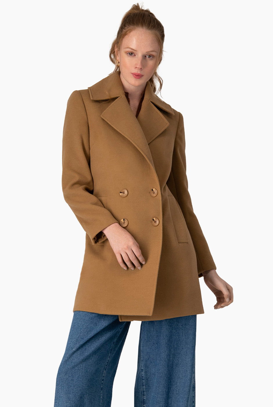 Abrigo cruzado con botones