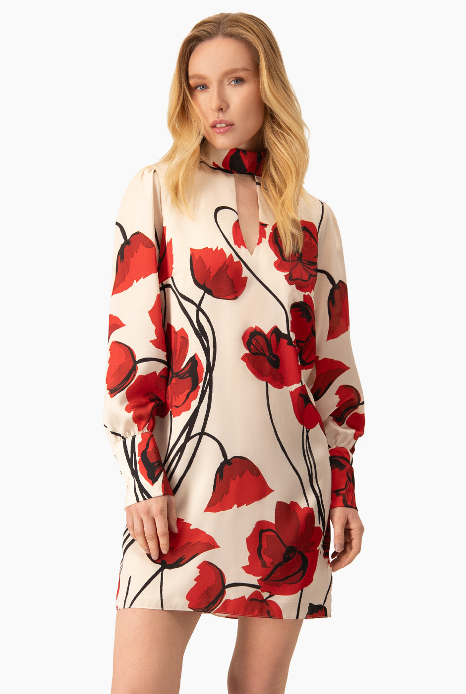 Vestido corto floral de manga larga