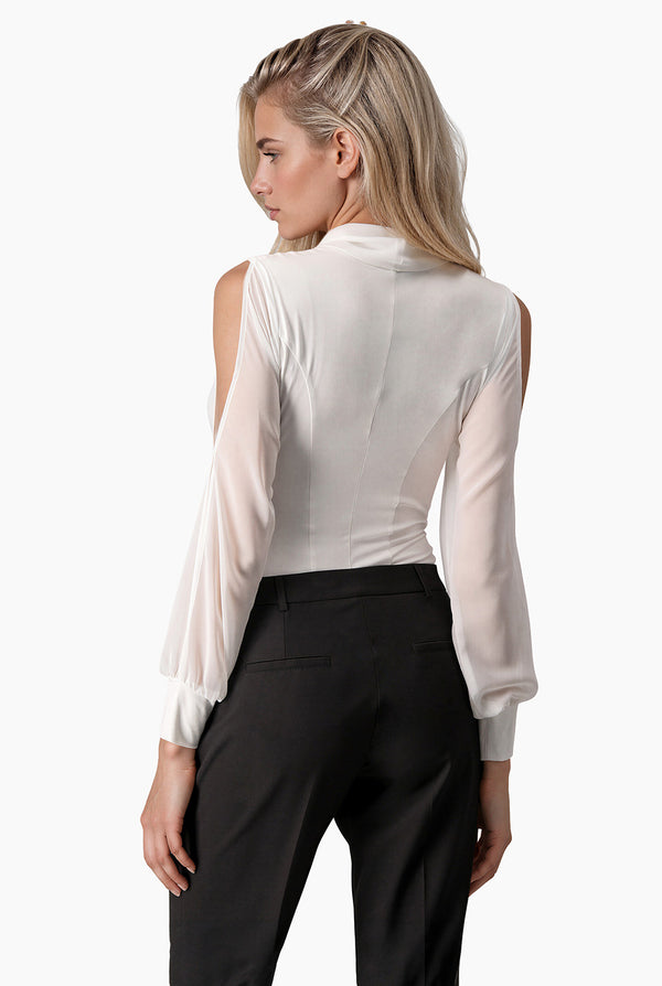 Body draped B/W
