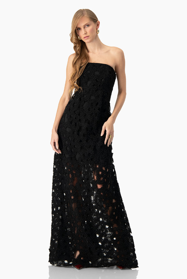 Vestido strapless con perlas