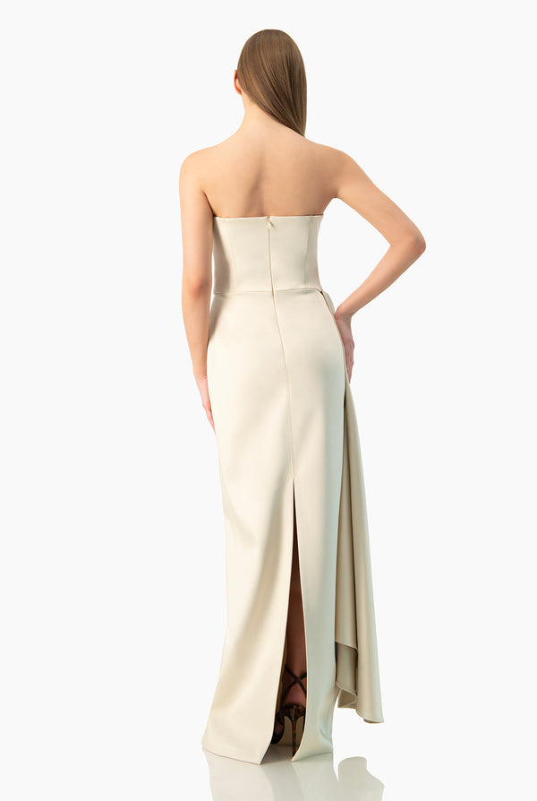 Vestido largo strapless beige