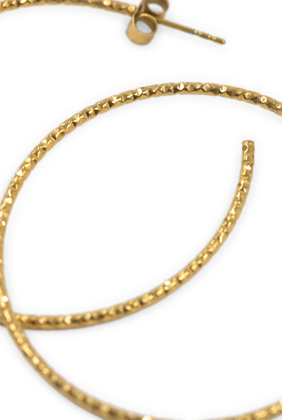 Maxi arracadas doradas con textura martillada