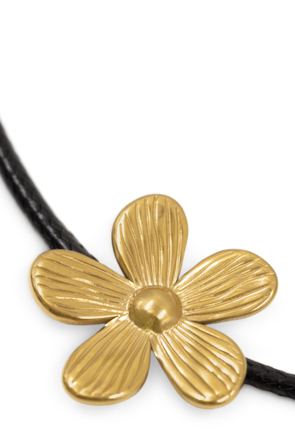 Collar dorado con cordón y colgante de flor