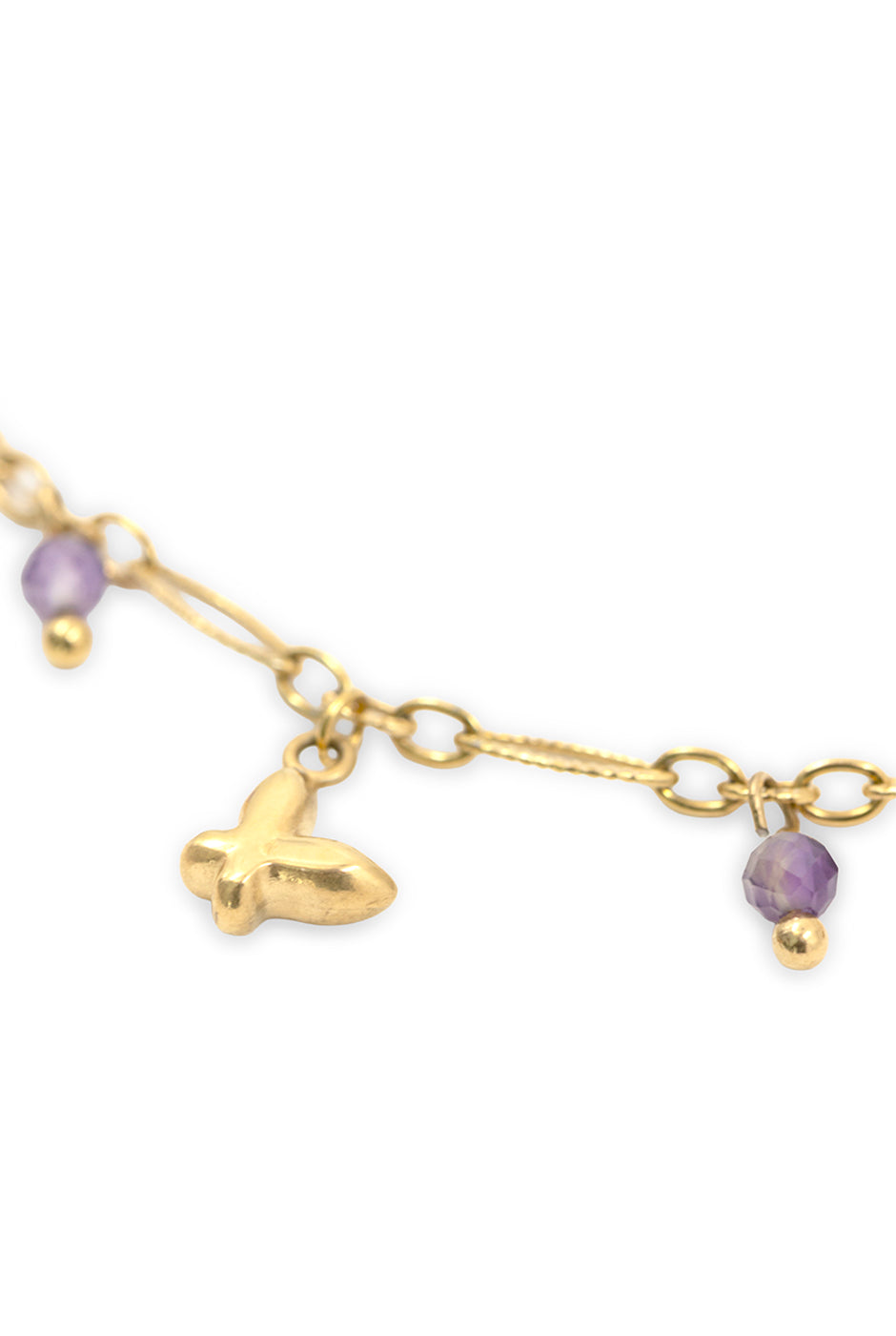 Collar cadena dorada con dijes de corazones y cuentas moradas