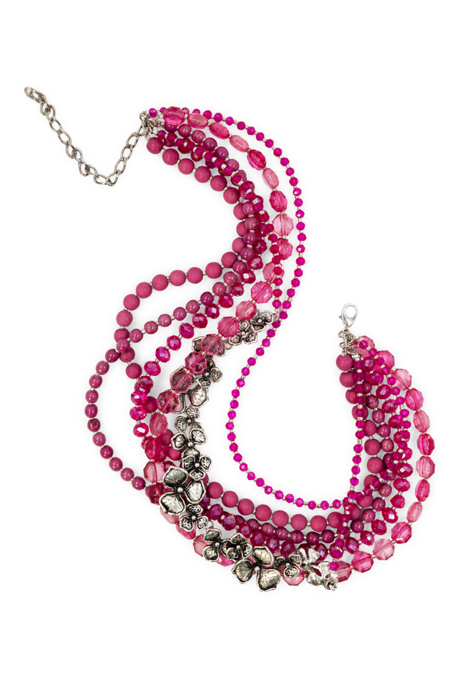 Collar de hilos con abalorios y dijes florales en fucsia