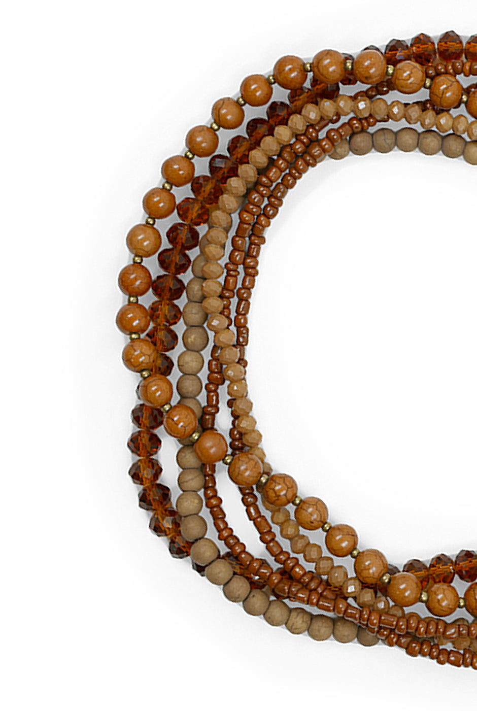 Collar Capas Toffee de seis hilos con abalorios marrones y cierre metálico