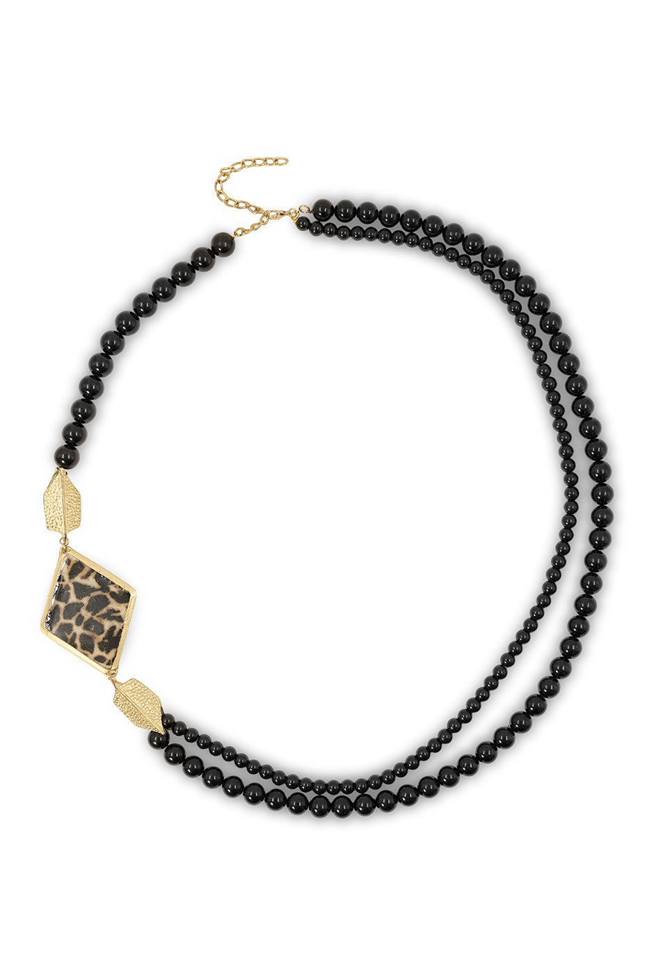 Collar elegante de abalorios negros con colgante de estampado animal