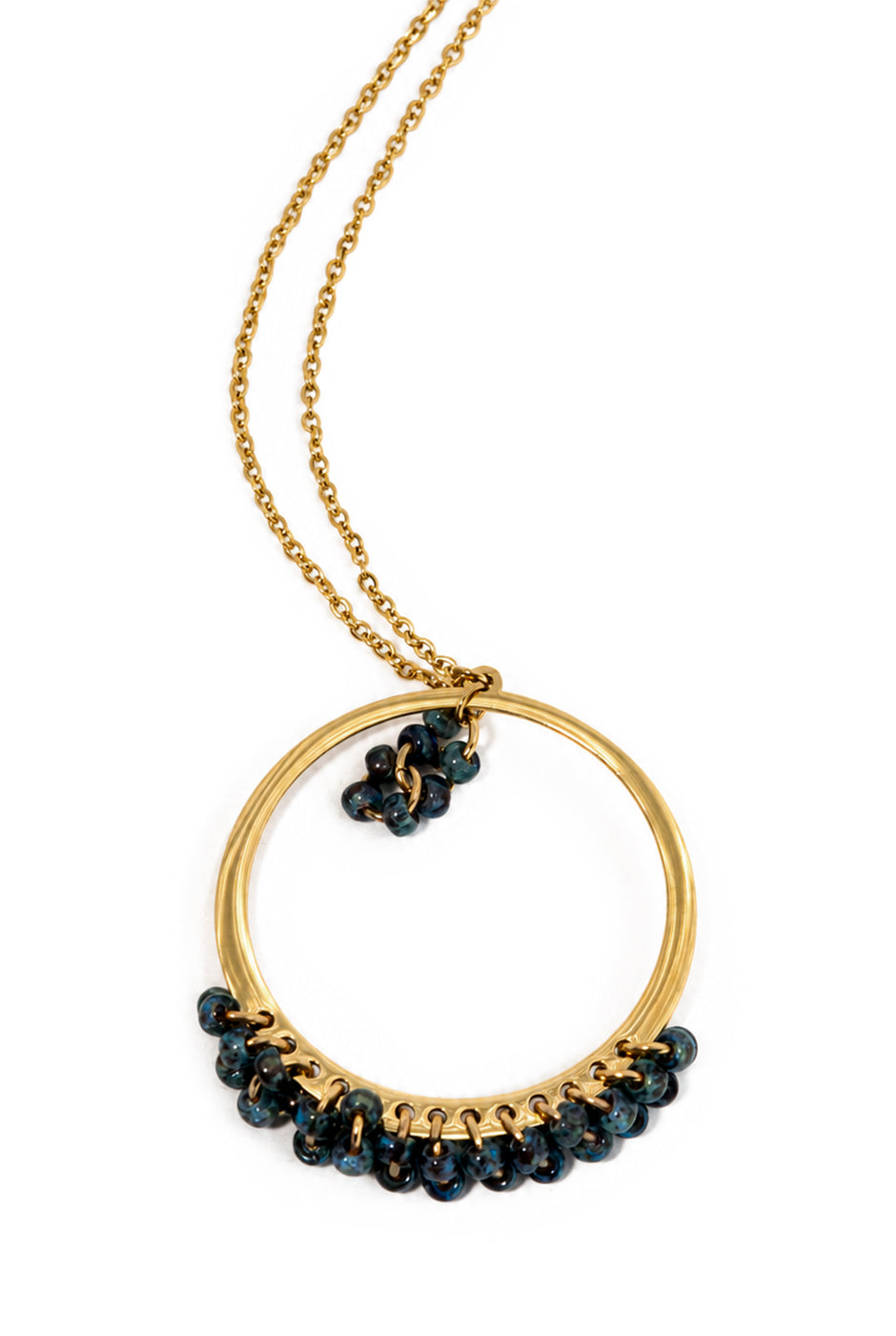 Collar Blue Chaquira con aro metálico y chaquira azul marino