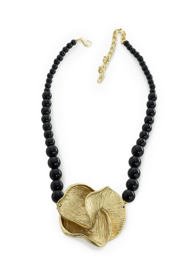 Collar Golden Petals