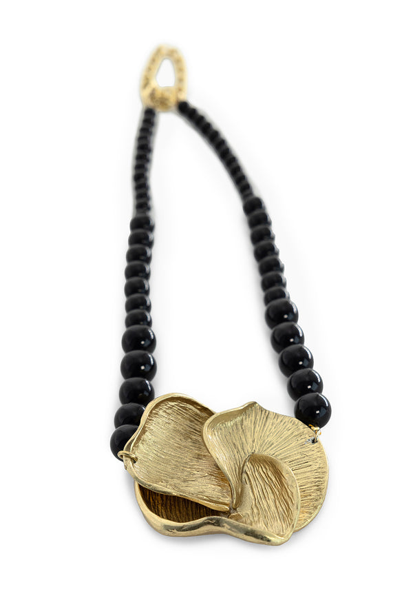 Collar Golden Petals